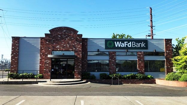 WaFd Bank in Medford, Oregon #1169 - Washington Federal.