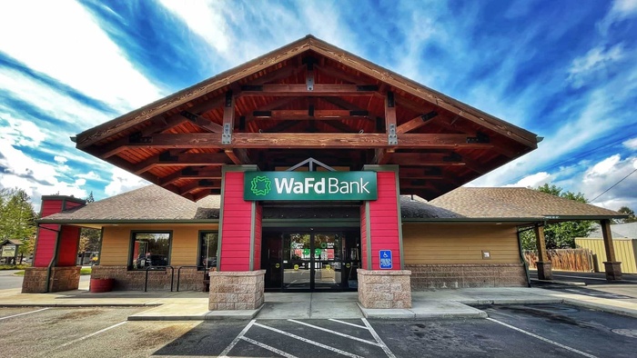 WaFd Bank in La Pine, Oregon #1273 - Washington Federal.