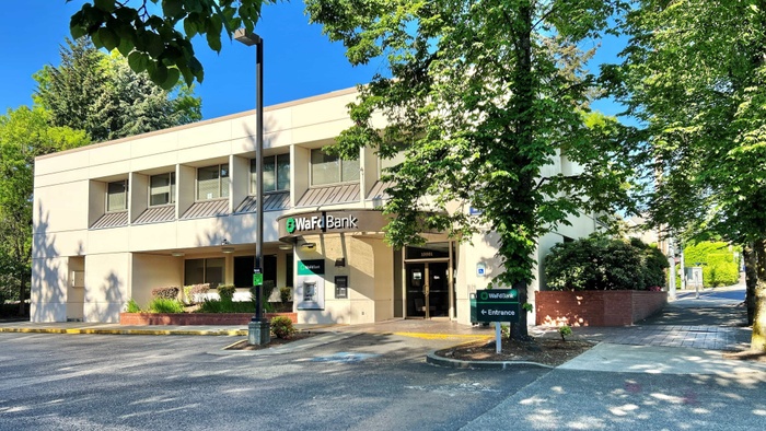 WaFd Bank in Bellevue, Washington #1216 - Washington Federal.